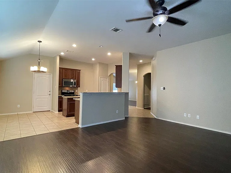 8131 Tierra Del Sol Rd — Photo 9