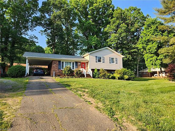 3rd image of 365 Dudley Ave