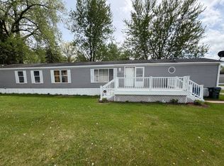 4931 Abrams Dr, Muscatine, IA 52761
