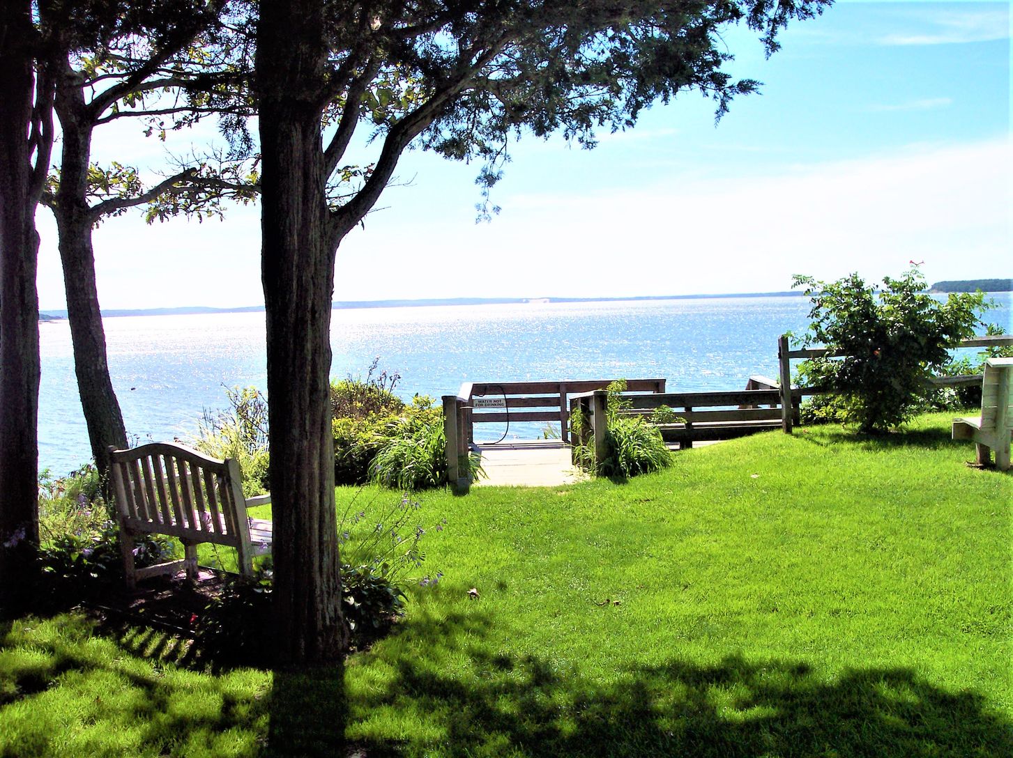 Bayfront park and beach is very close by.