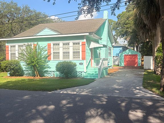 3rd image of 705 Lovell Ave