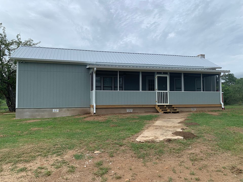 South entrance into screen porch and into living room.