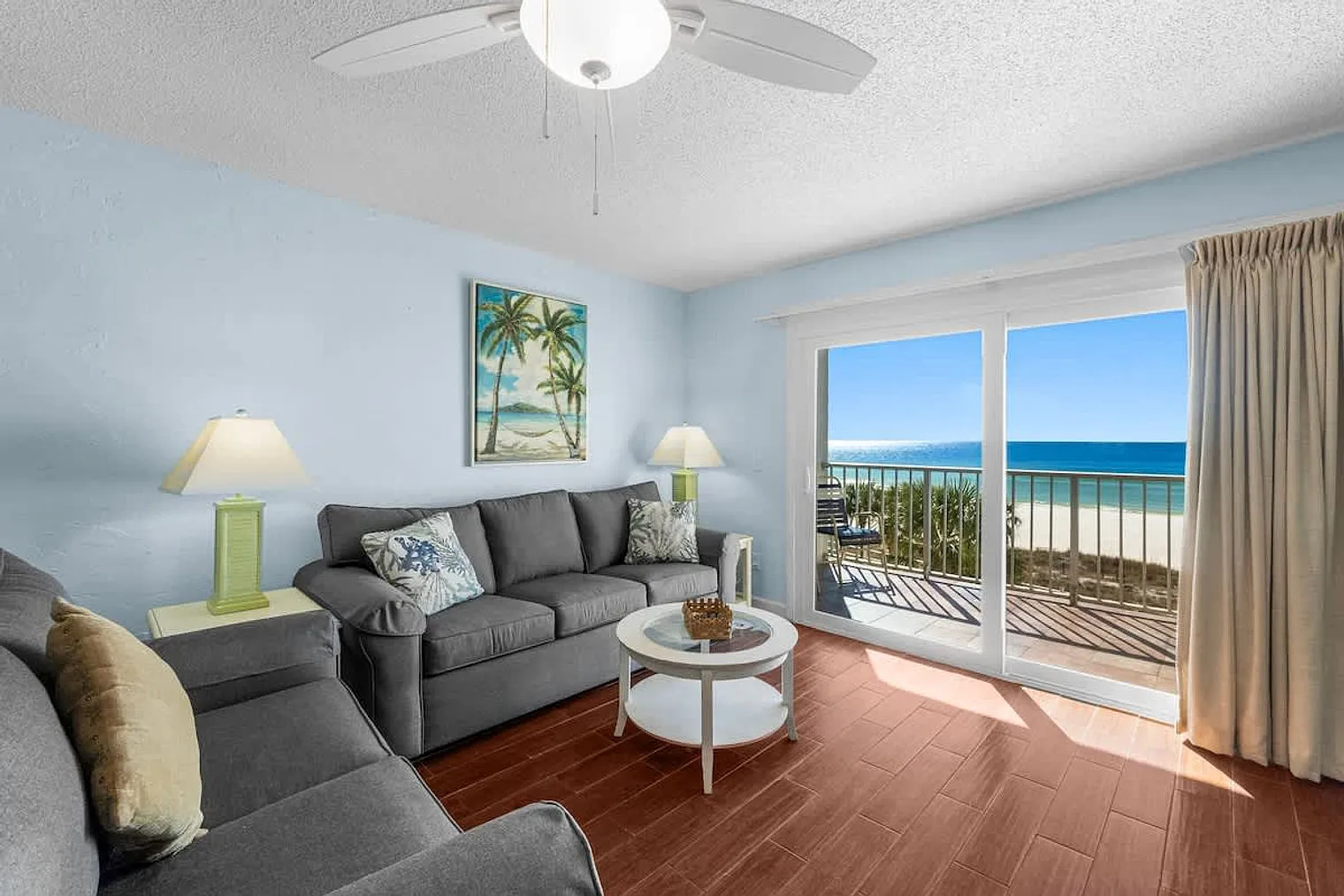 1 bed, 1.0 bath, 731 sqft, $1,446 — Photo 1