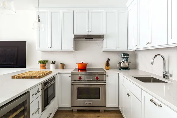 Sold by Compass | media 2