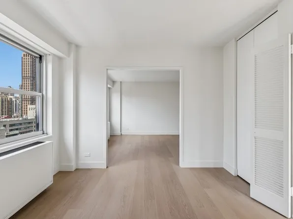 1520 York Avenue image 5 of 19