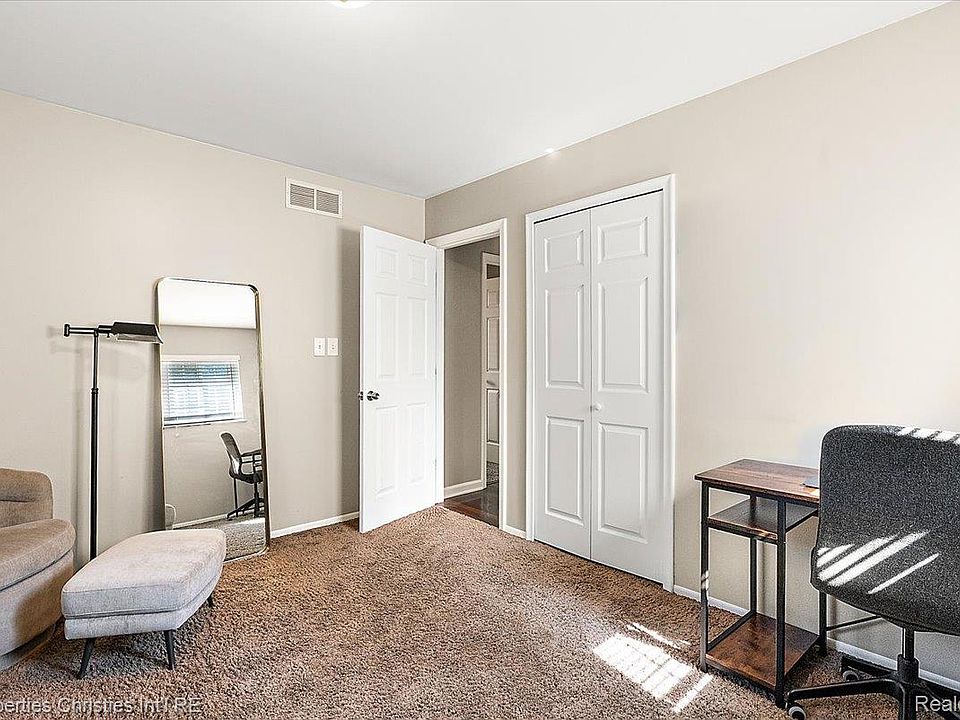 17657 Avilla Blvd, photo 24