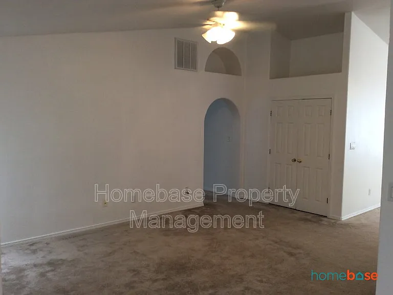 4404 Atlantic St — Photo 9