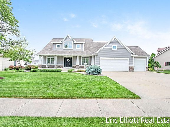 2nd image of 1497 Lakeside Dr
