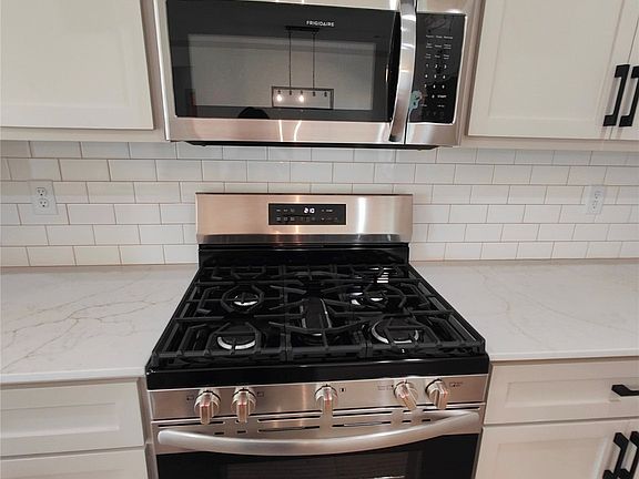 4th image of 308 N Shawnee St