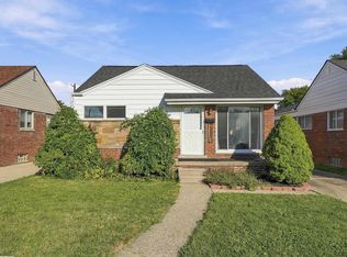 22786 Saxony Ave, Eastpointe, MI 48021