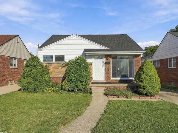 22786 Saxony Ave, Eastpointe, MI 48021