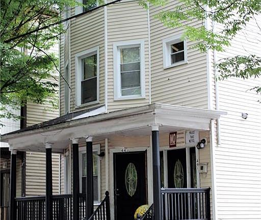 2nd image of 441 Huntington St #443