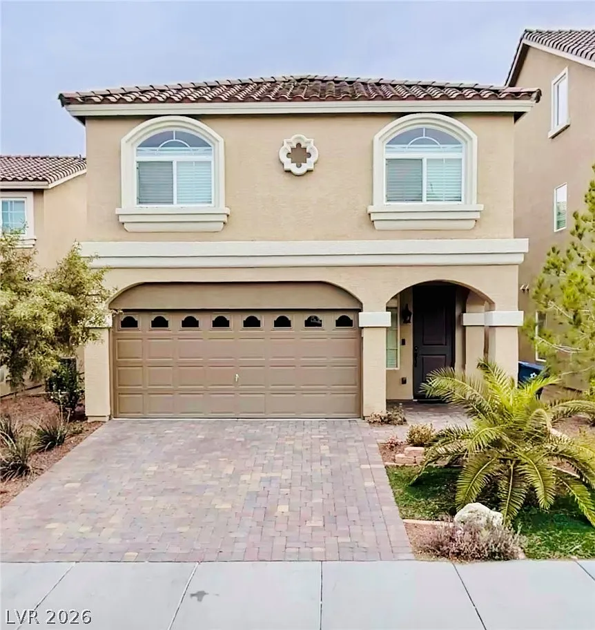 4 bed, 2.5 bath, 2277 sqft, $2,400 — Photo 1
