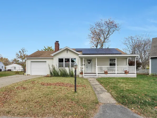 826 Dartmouth Dr, Circleville, OH 43113