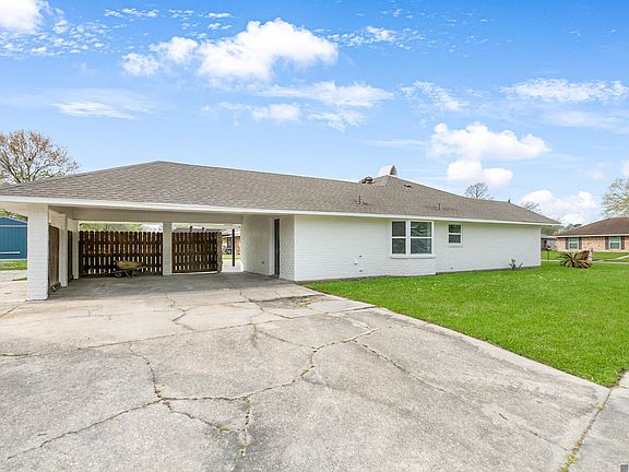 3rd image of 3578 Pipestone Dr