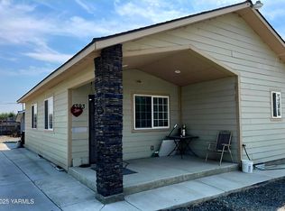 4393 Lateral A Rd, Wapato, WA 98951