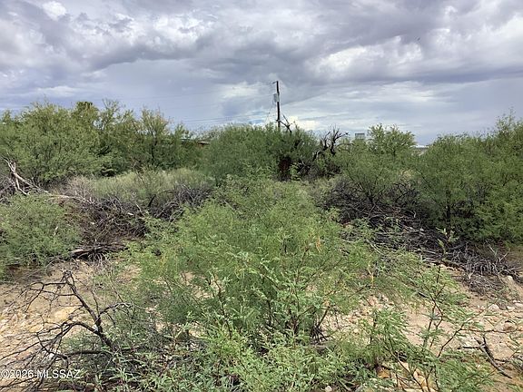 2nd image of LOT 226 W Saddlehorn Dr