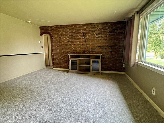 5th image of 3202 Aberdeen Cir