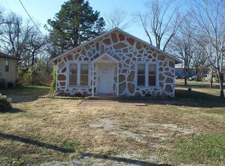 724 N C St, Rogers, AR 72756