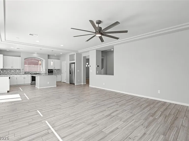 10116 Cascadia Creek St — Photo 16