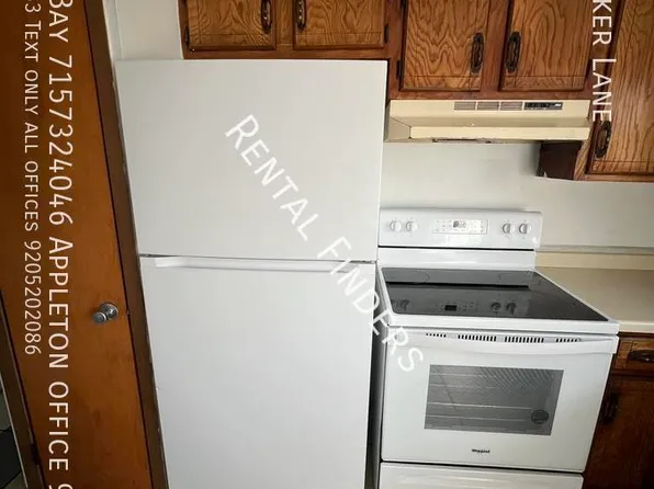 578 Spinnaker Ln, Green Bay, WI 54302
