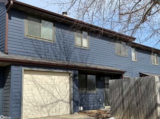 1504 N 9th Avenue Pl E, Newton, IA