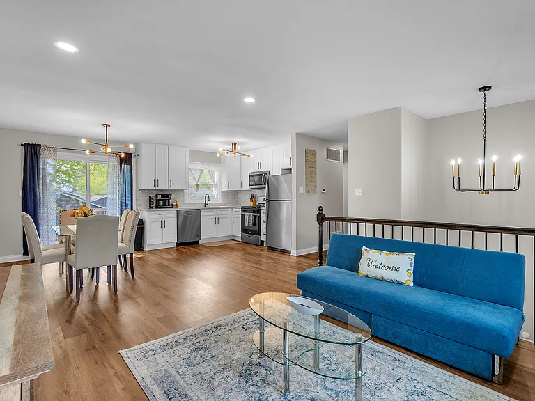 1407 Jefferson St — Photo 4