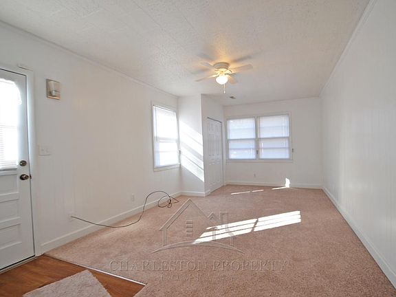 2nd image of 3267 Vinewood Pl