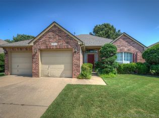 19719 E 45th St S, Broken Arrow, OK 74014