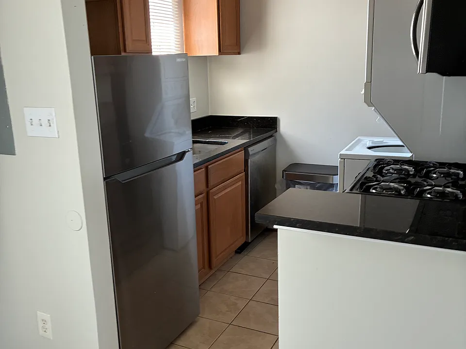 9276 Adelphi Rd #203