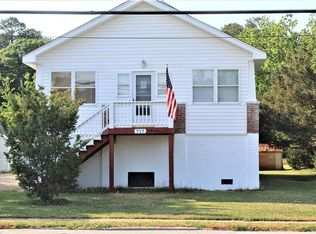 717 Beach Rd, Hampton, VA 23664