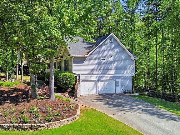 3rd image of 118 Brookhaven Ln