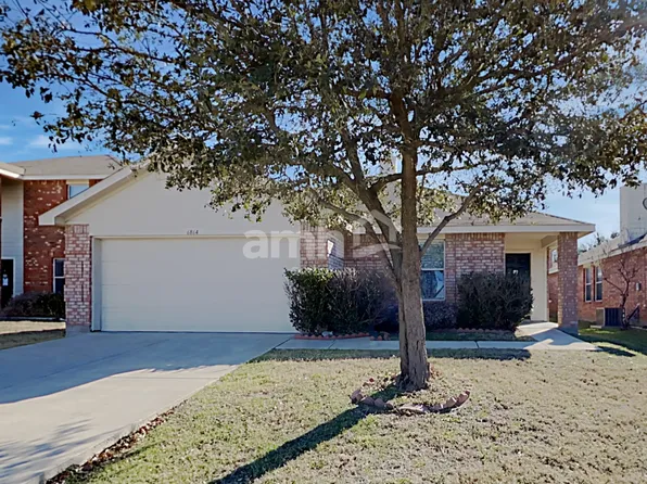 6864 Valley Creek Dr, Fort Worth, TX 76179