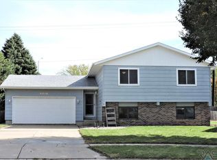 4416 E Pepper Ridge Cir, Sioux Falls, SD 57103