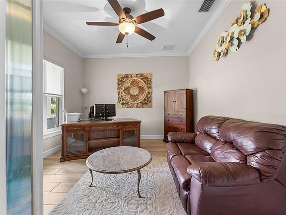 4th image of 315 S GLEN ARVEN AVENUE