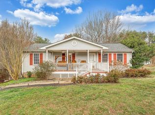 120 Oak Garden Dr, Boones Mill, VA 24065