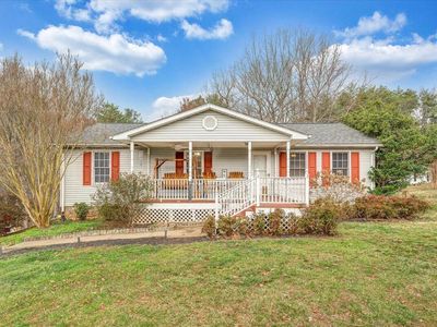 120 Oak Garden Dr, Boones Mill, VA, 24065