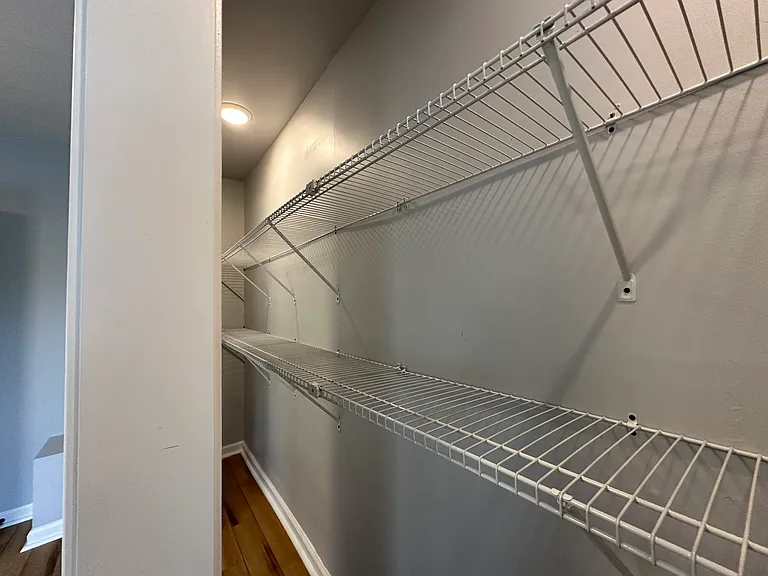 408 E Laurel St #2 — Photo 15