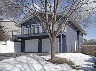 319 Crest Dr, Cary, IL 60013