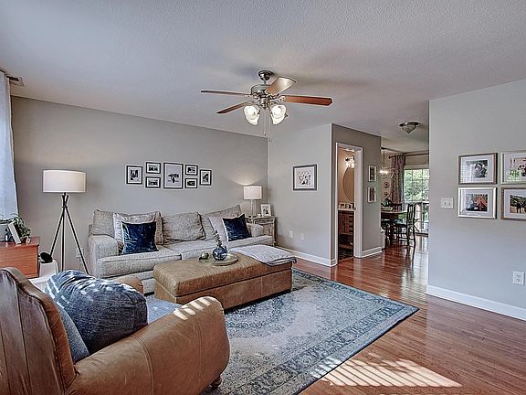 5th image of 617 Hazel St APT 106