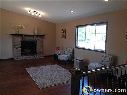 FIREPLACE, NEW WINDOW, VAULTED CEILINGS