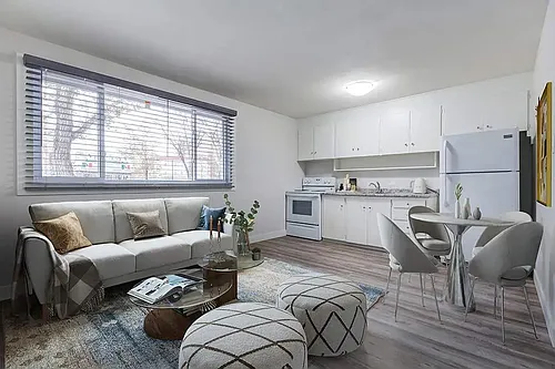 1602 Victoria Ave #2 Photo 1