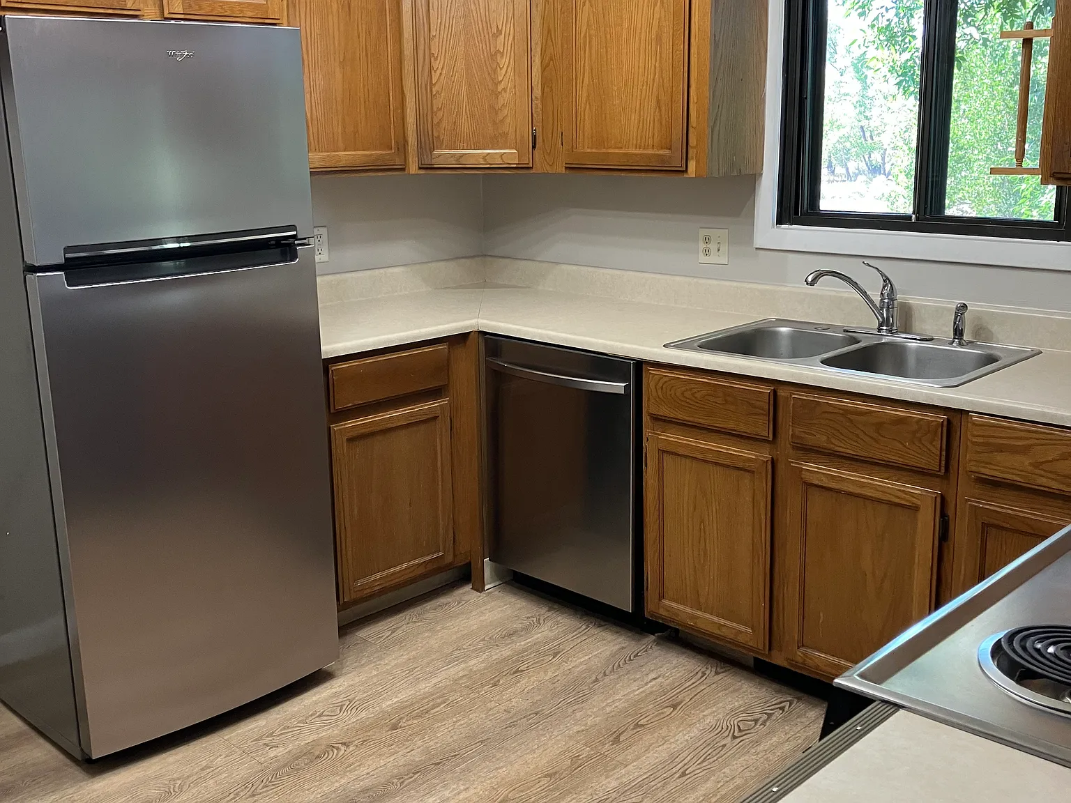 3 bed, 1700 sqft, $1,975 — Photo 4