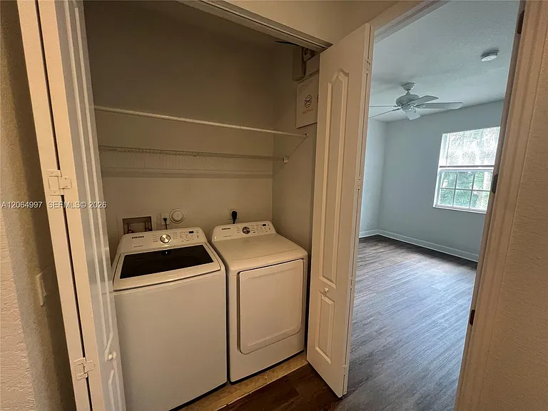 2804 Eagle Rock Cir #801 — Photo 16