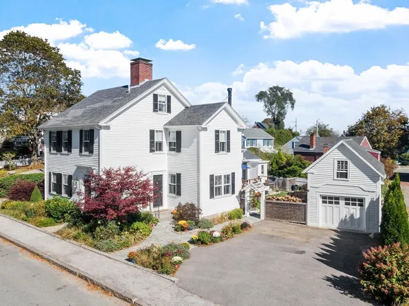 68 Main St, Rockport, MA 01966