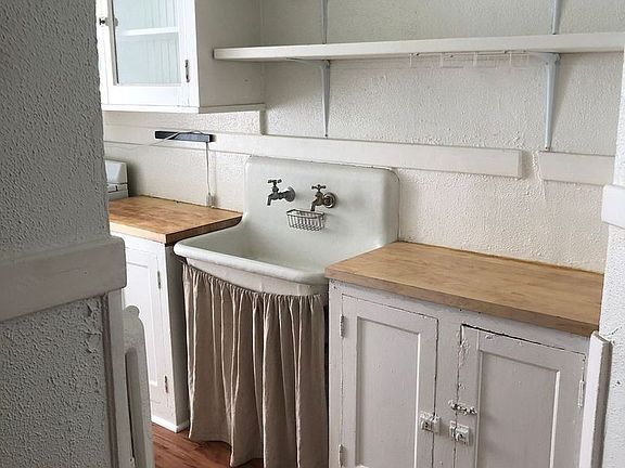 3rd image of 220 E 20th Ave APT 16