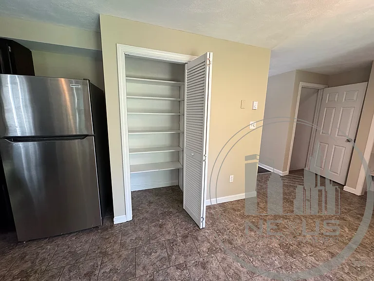 10 Nichols St #4 — Photo 18