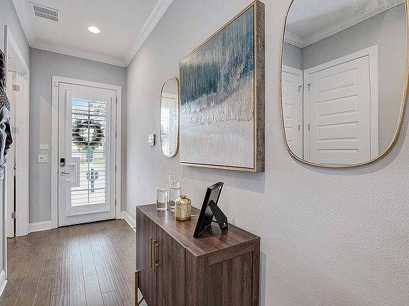 3rd image of 208 S Moody Ave #2
