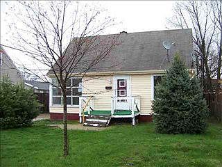 1st image of 916 Fairway St