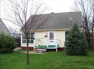 916 Fairway St, South Bend, IN 46619